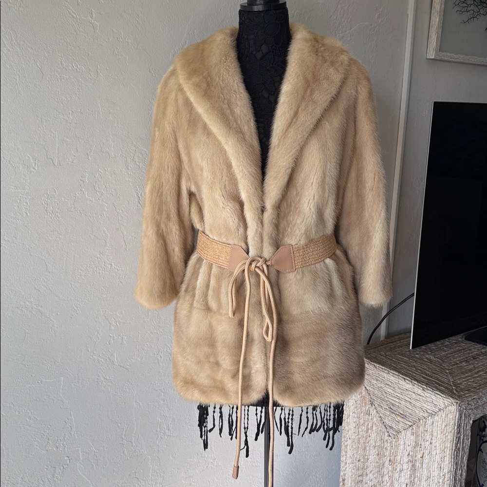 Vintage Elegant Tan real mink Fur Coat. Size S-M